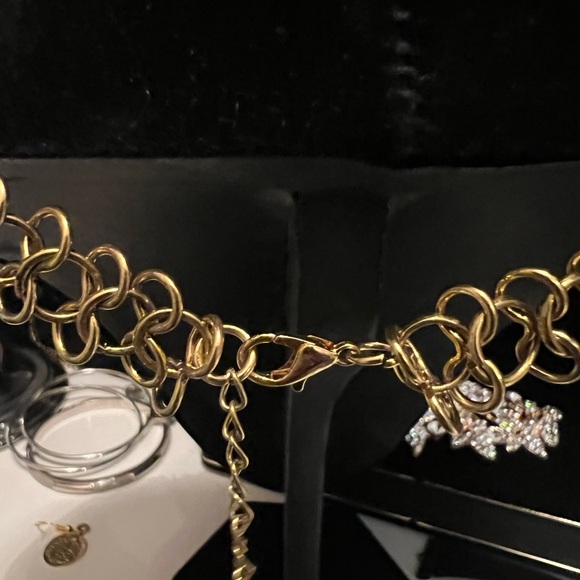 This Vintage Boho Gold Coin Jewelry Set Necklace + Earring Set is all the rage! - Picture 6 of 13